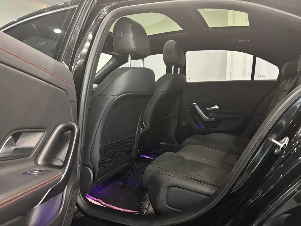 Mercedes-Benz A-Class 2023 — фото 9
