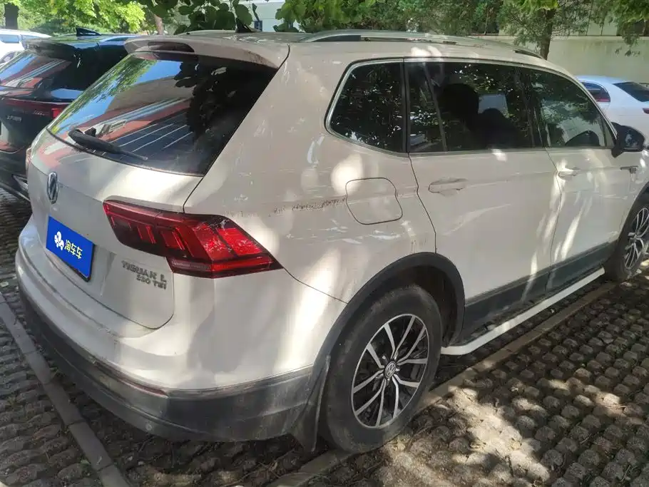 Volkswagen Tiguan L 2018 — фото 3