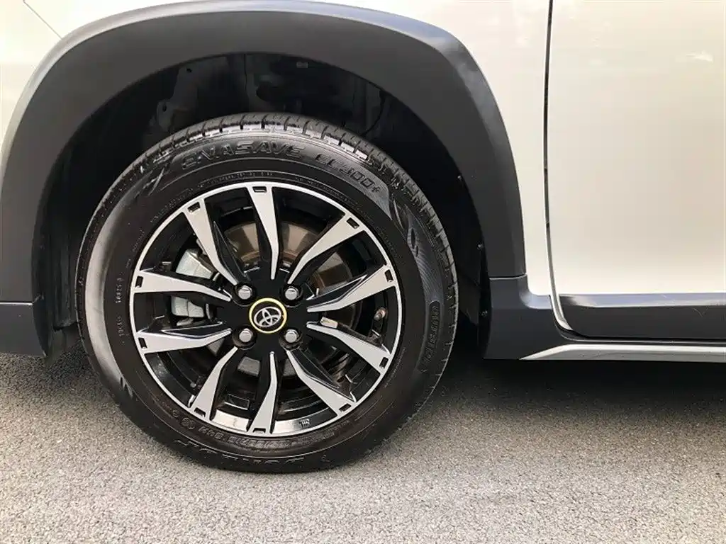 Toyota Yaris L 2020 — фото 14