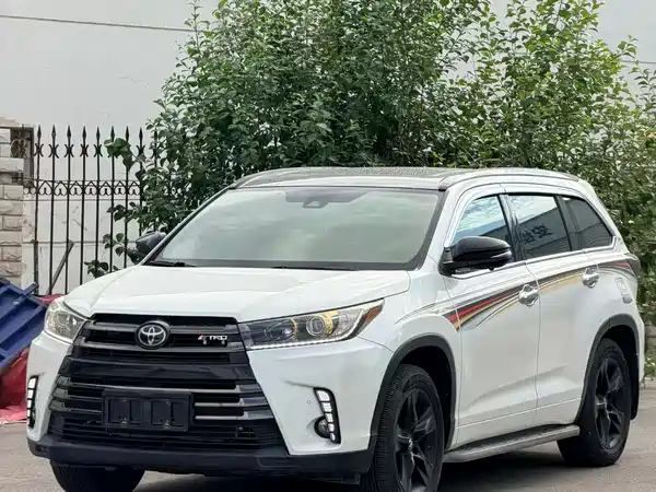 Toyota Highlander 2020