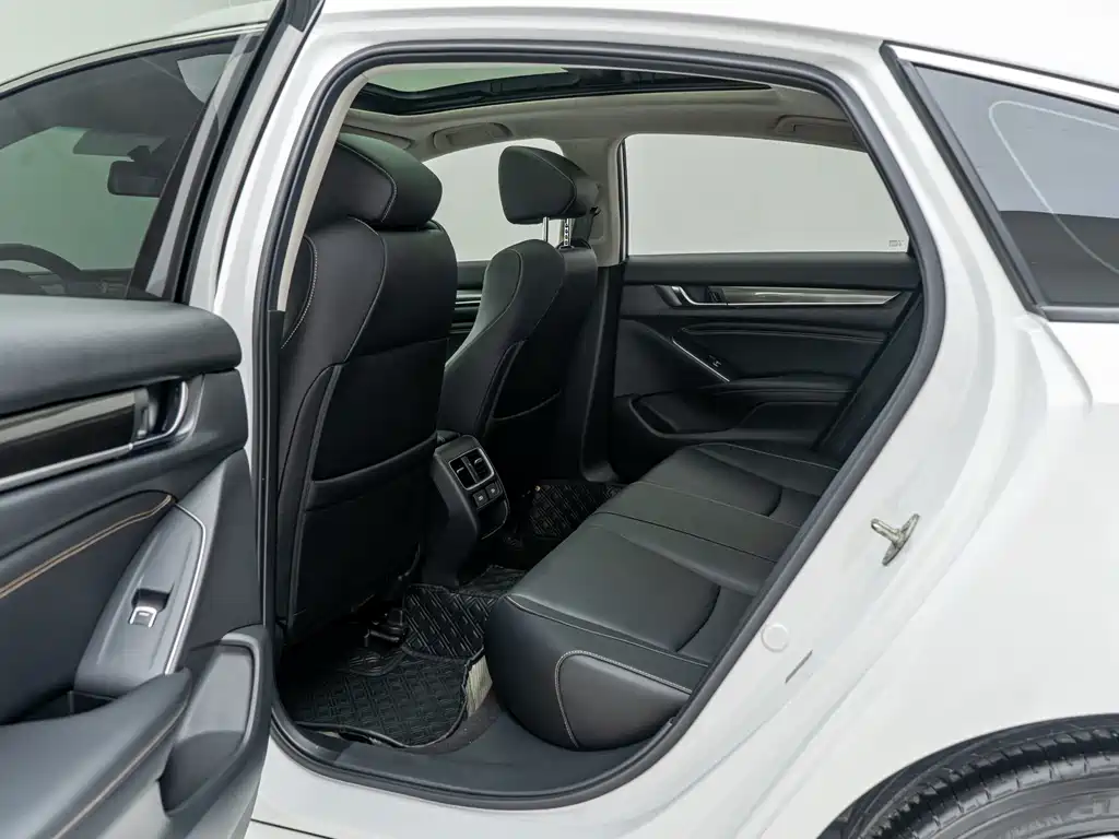 Honda Accord 2023 — фото 7