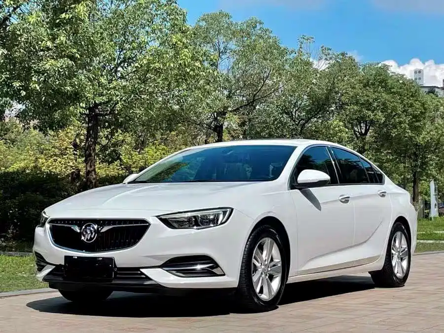 Buick Regal 2019 — фото 1