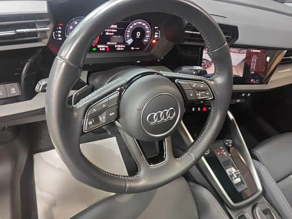 Audi A3 2021 — фото 11