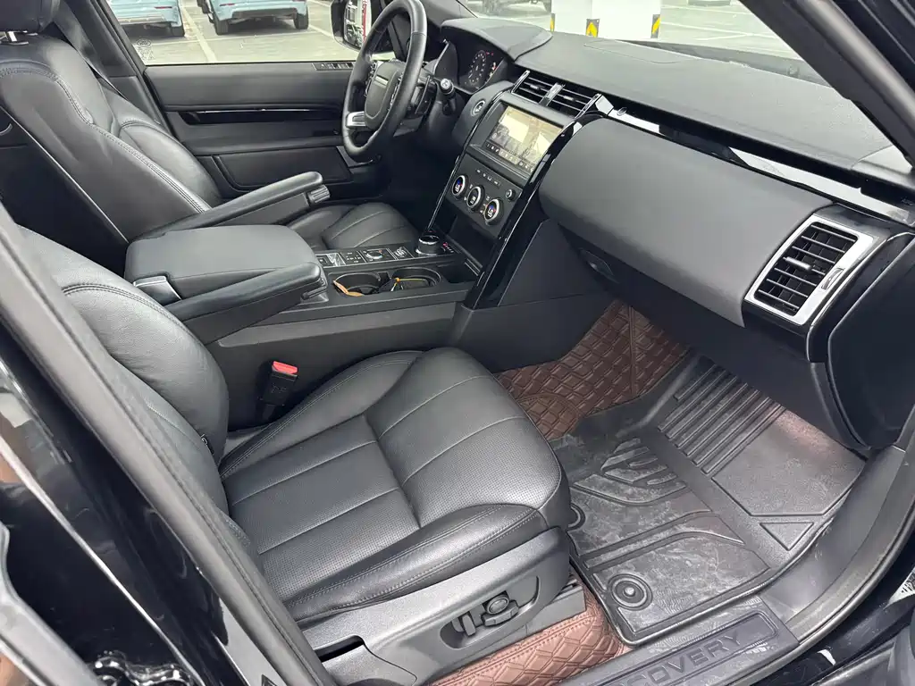Land Rover Discovery 2020 — фото 13