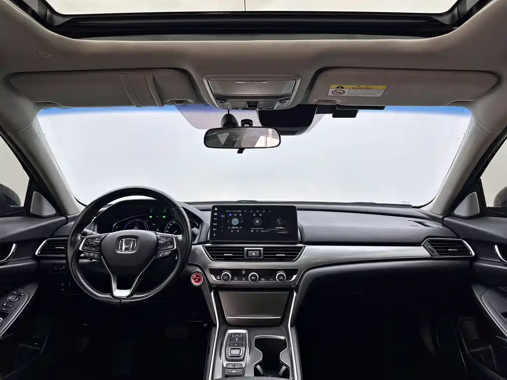 Honda Accord 2022 — фото 11