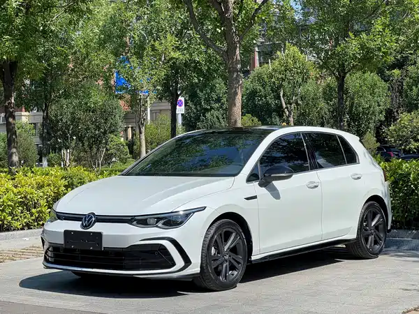 Volkswagen Golf 2022