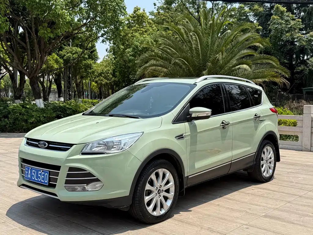 Ford Kuga 2014 — фото 1