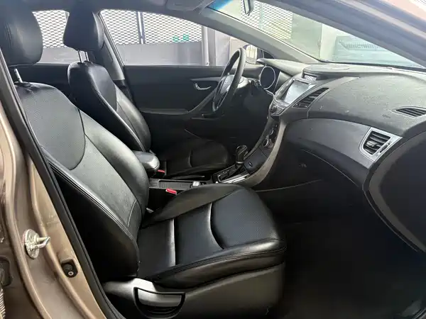 Hyundai Elantra Langdong 2016