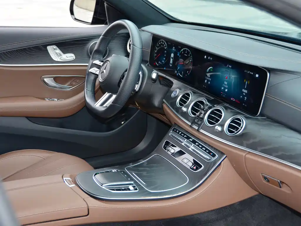 Mercedes-Benz E-Class 2021 — фото 16
