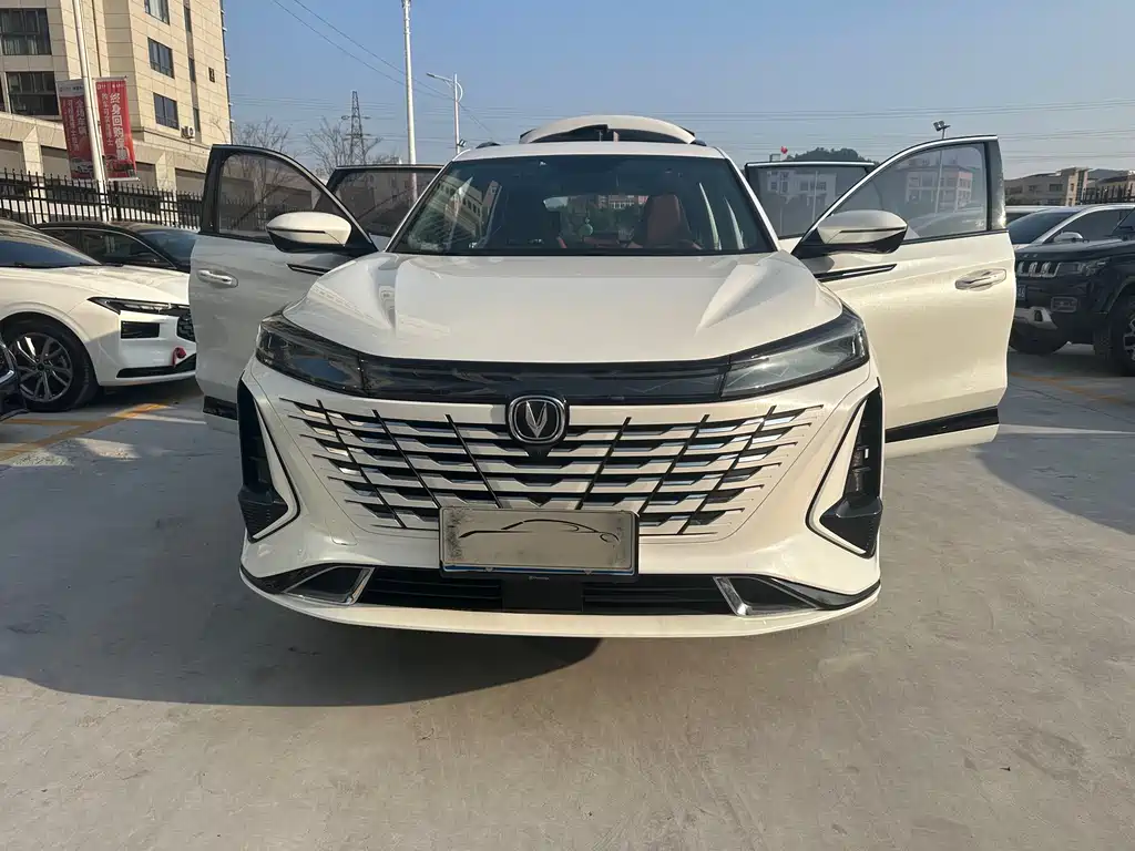 Changan CS75 PLUS 2024 — фото 4