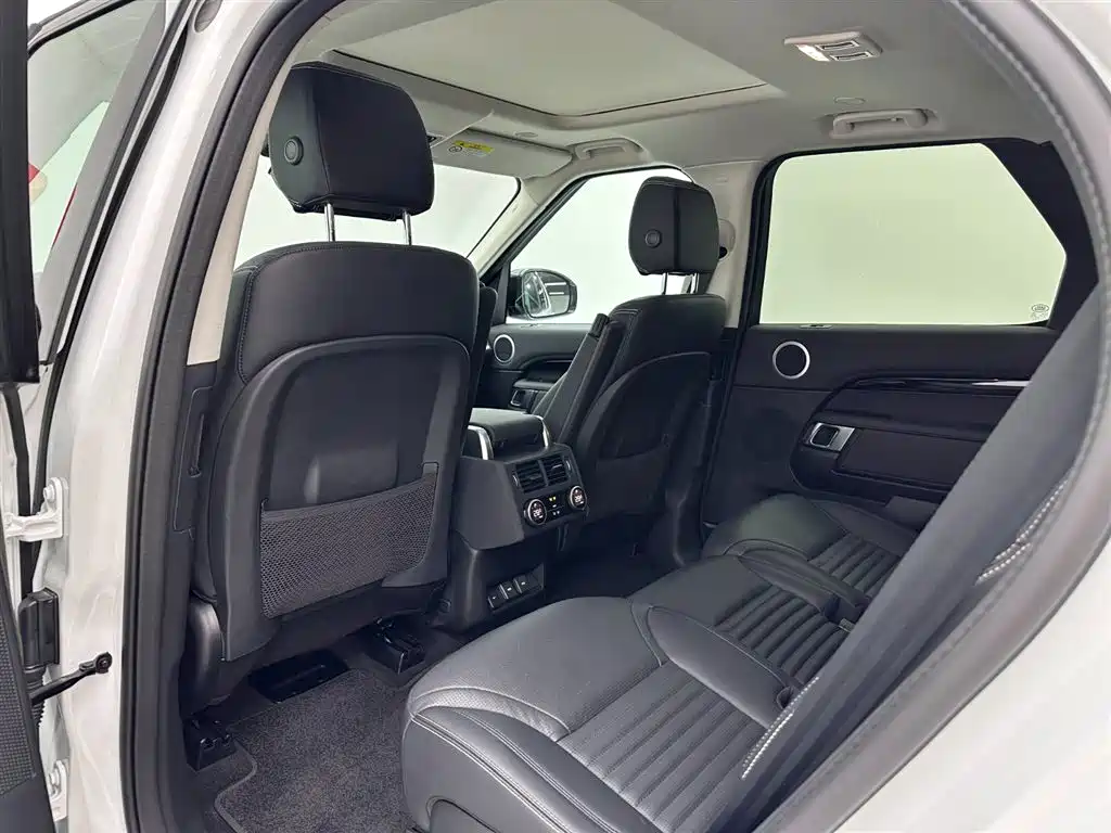 Land Rover Discovery 2024 — фото 20
