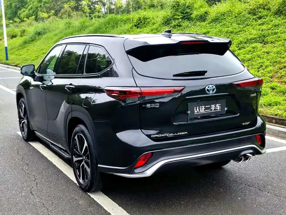 Toyota Crown Kluger 2024