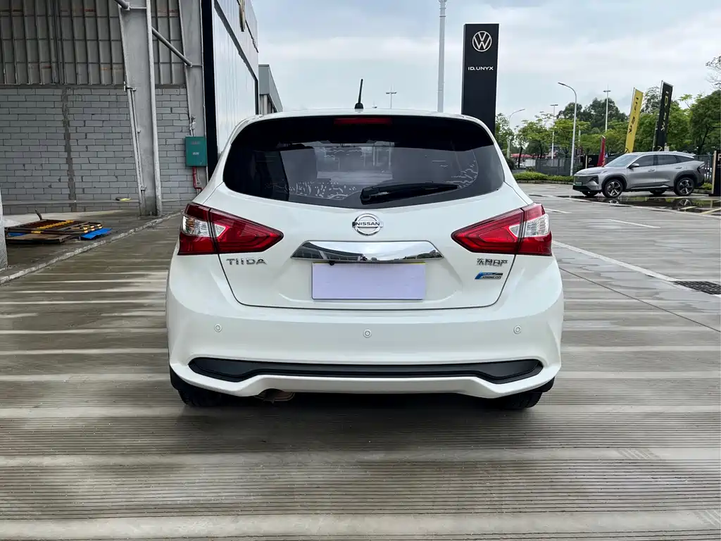 Nissan Tiida 2019 — фото 8