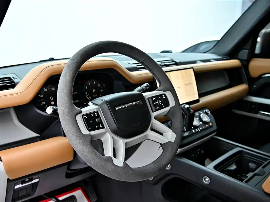 Land Rover Defender 2024 — фото 15