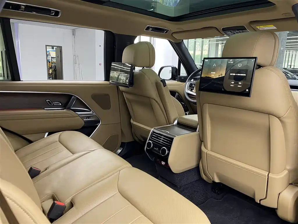 Land Rover Range Rover 2024 — фото 11