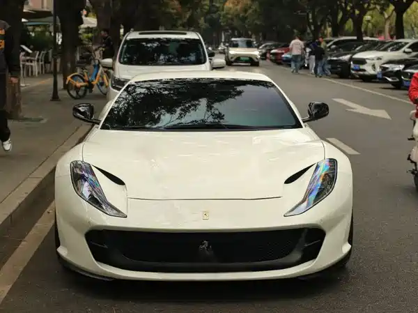 Ferrari 812 2019