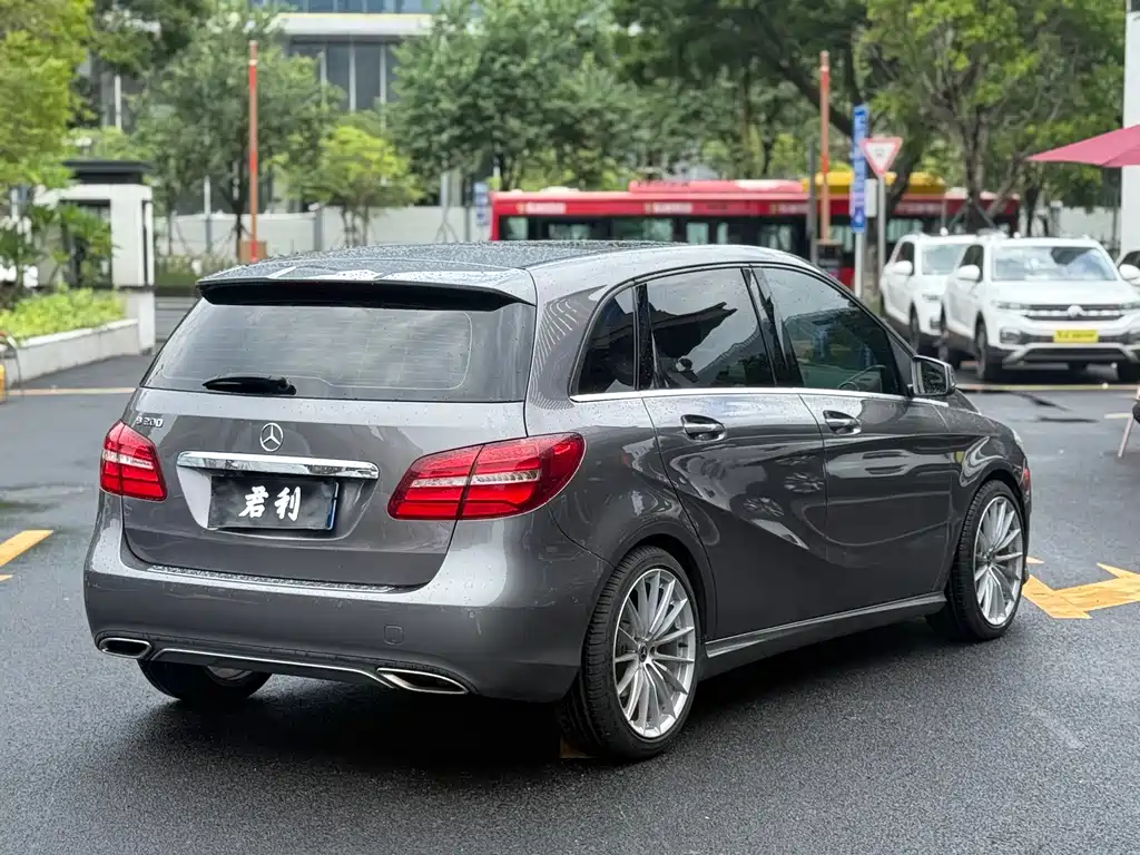 Mercedes-Benz B-Class 2017