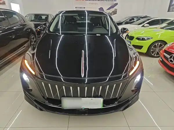 Hongqi E-QM5 2024