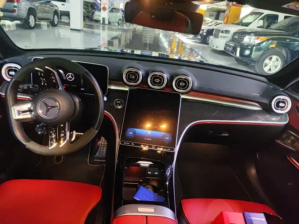 Mercedes-Benz C-Class AMG 2025 — фото 4