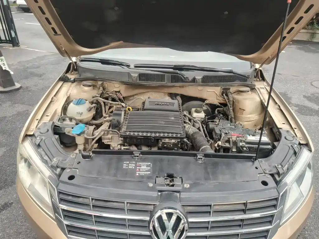 Volkswagen Lavida 2013