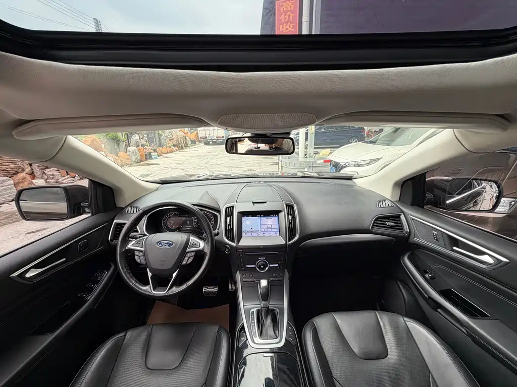 Ford Edge 2016 — фото 13