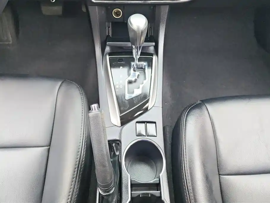 Toyota Corolla 2017 — фото 16