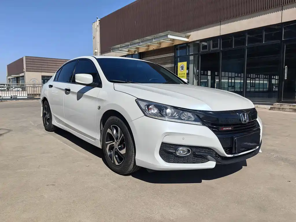 Honda Accord 2018 — фото 2