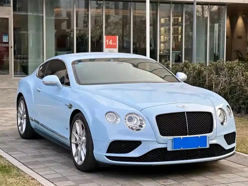 Bentley Continental 2020 — фото 2