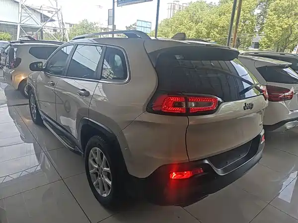Jeep Cherokee 2017