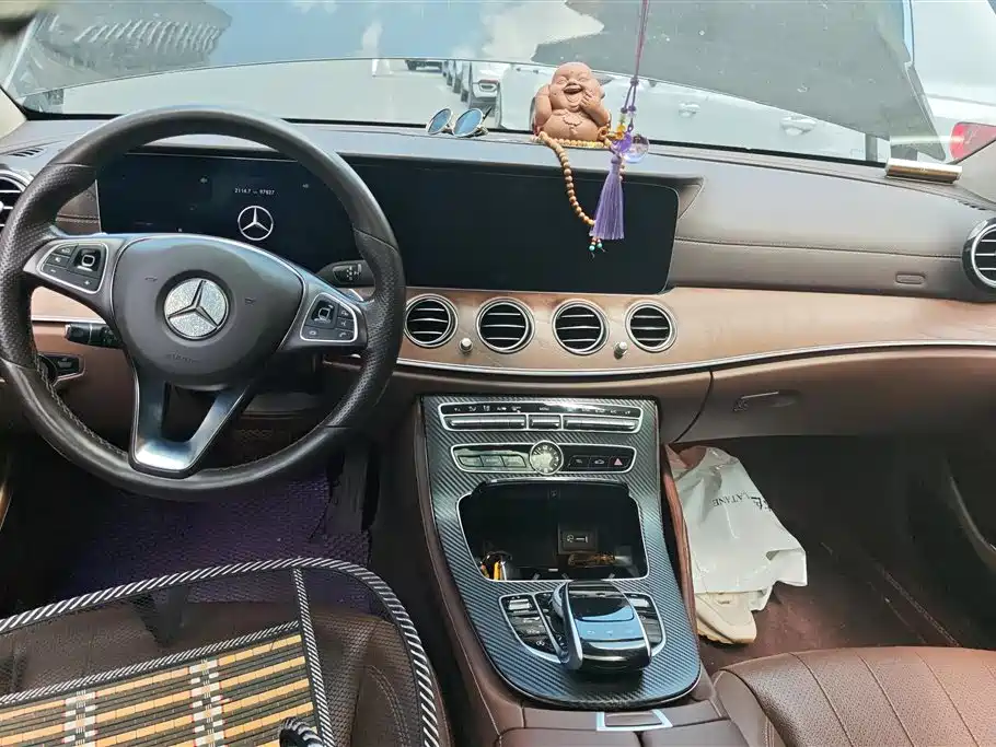 Mercedes-Benz E-Class 2017 — фото 12