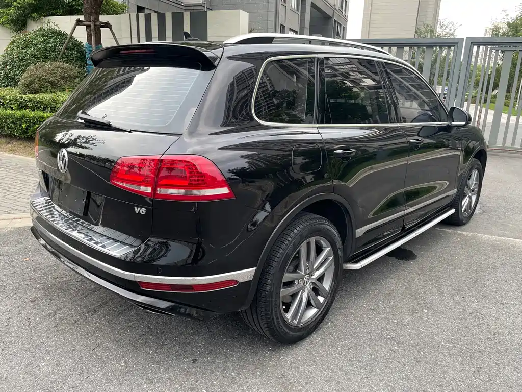 Volkswagen Touareg 2017 — фото 4