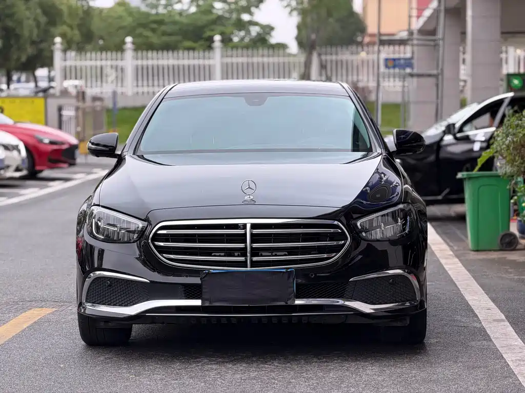 Mercedes-Benz E-Class 2023 — фото 1