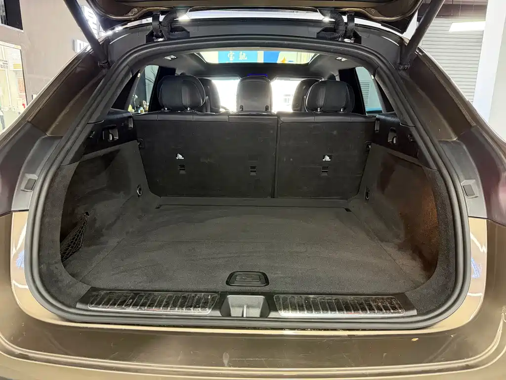 Mercedes-Benz EQE SUV 2023 — фото 22