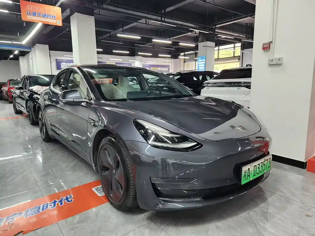 Tesla Model 3 2019 — фото 1