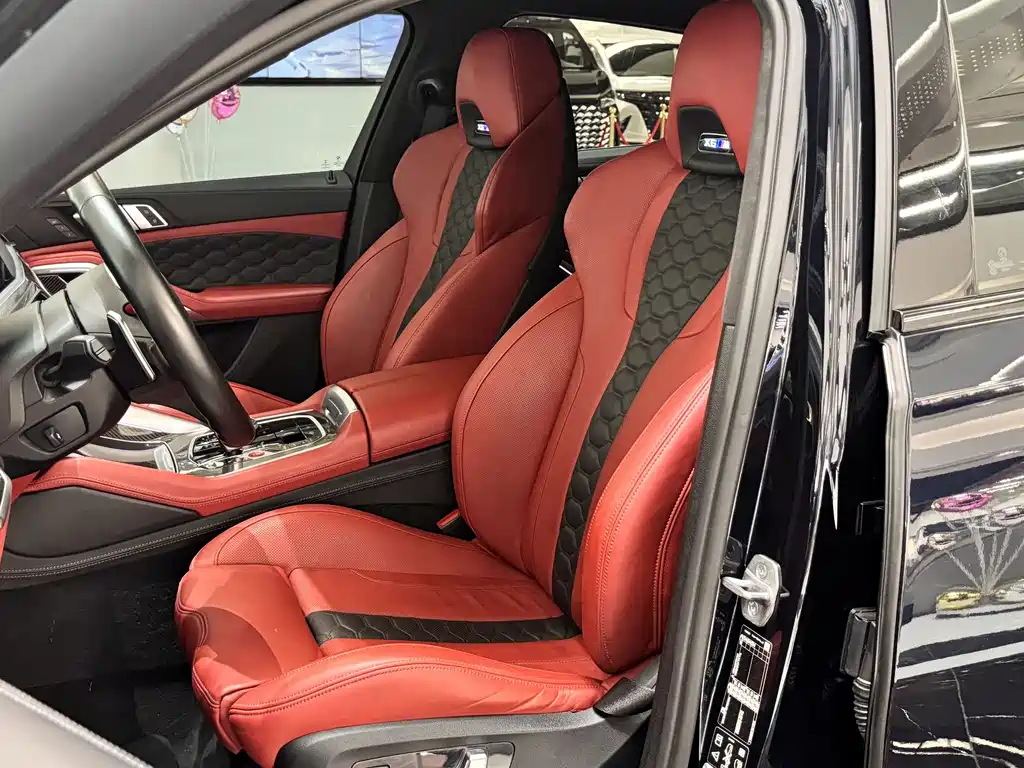 BMW X6 M 2023 — фото 16