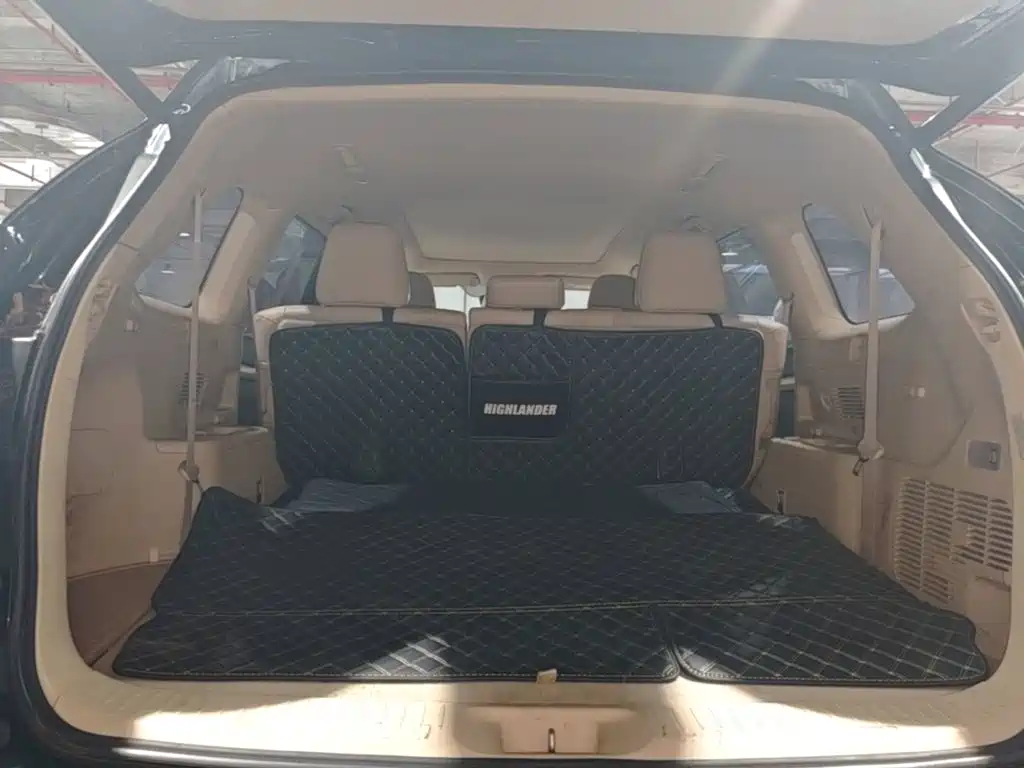 Toyota Highlander 2018 — фото 19