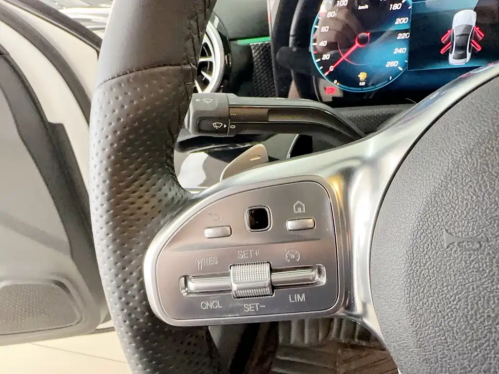 Mercedes-Benz A-Class 2022 — фото 16