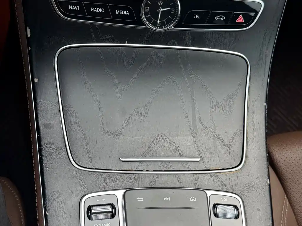 Mercedes-Benz E-Class 2019 — фото 12