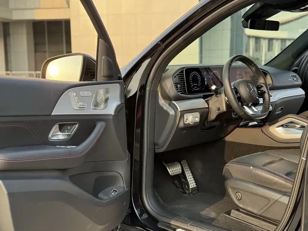 Mercedes-Benz GLE AMG 2025 — фото 4