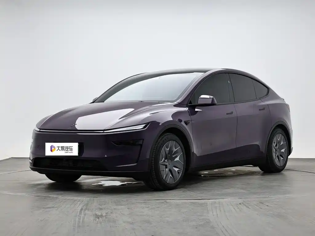 Tesla Model Y L 2026 — фото 1
