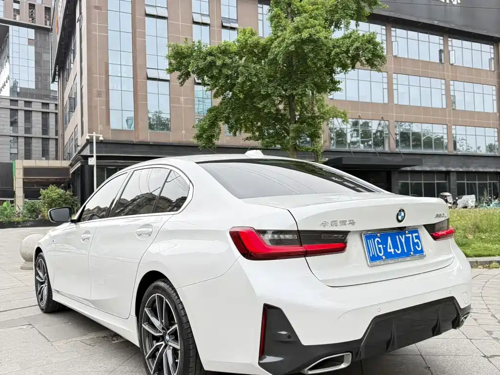 BMW 3 Series 2023