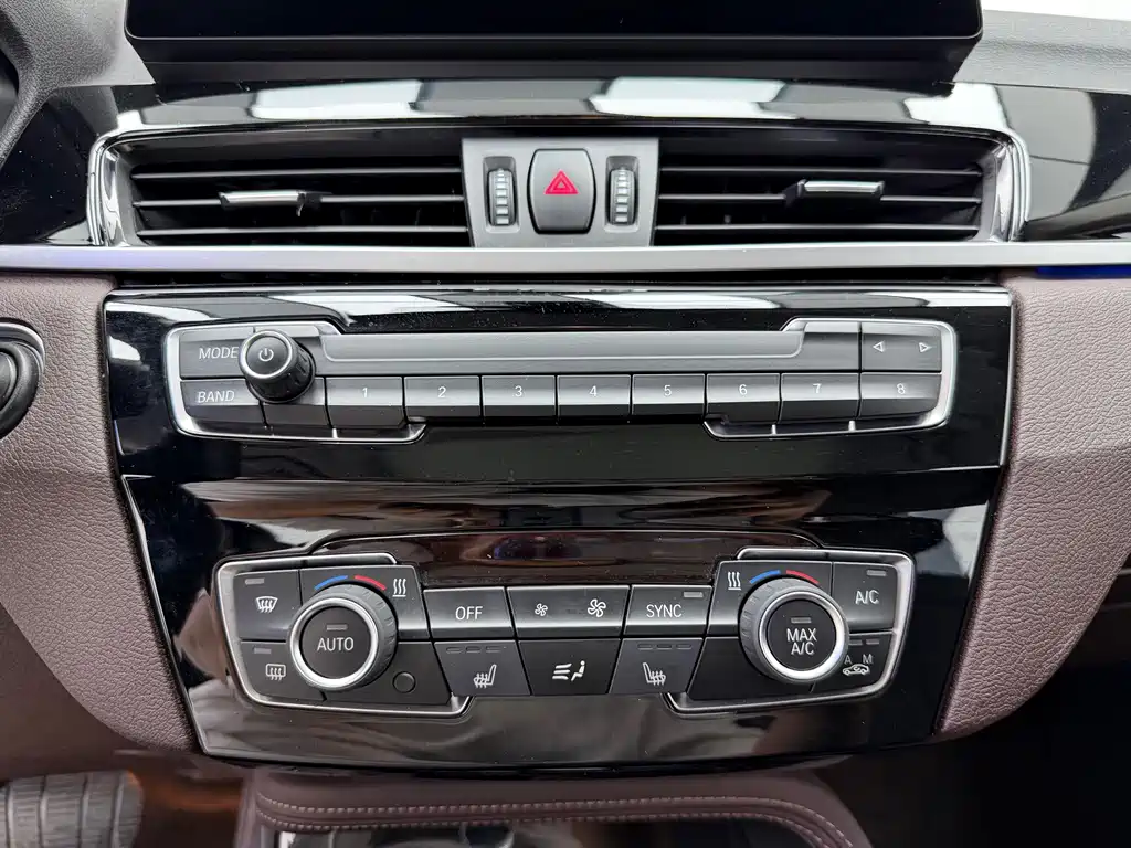 BMW X1 2022 — фото 14