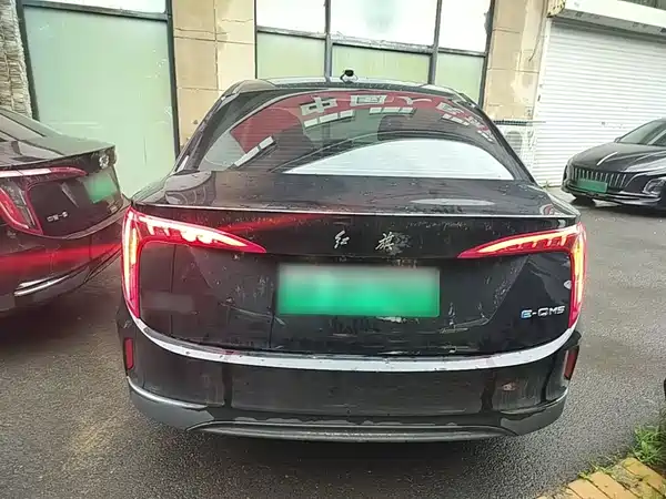 Hongqi E-QM5 2023
