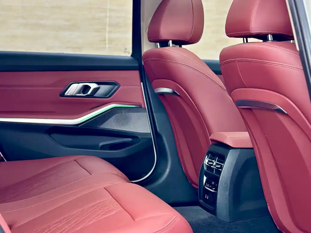 BMW 3 Series 2023
