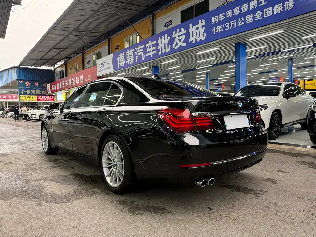 BMW 7 Series 2015 — фото 30