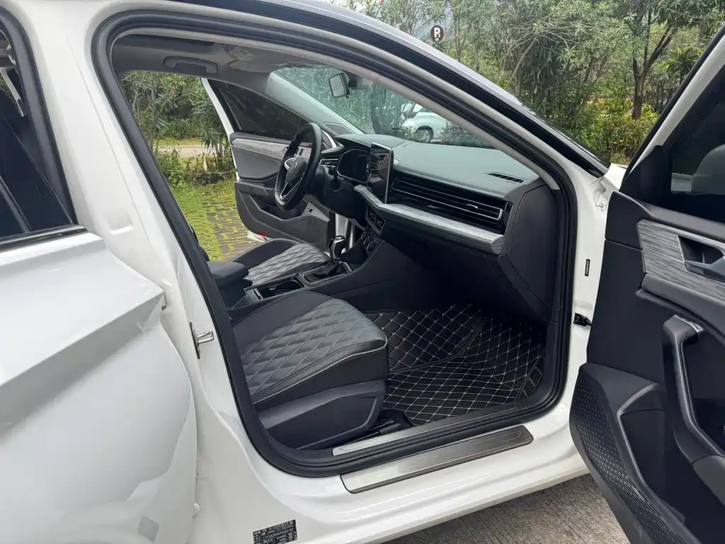 Volkswagen Sagitar 2024