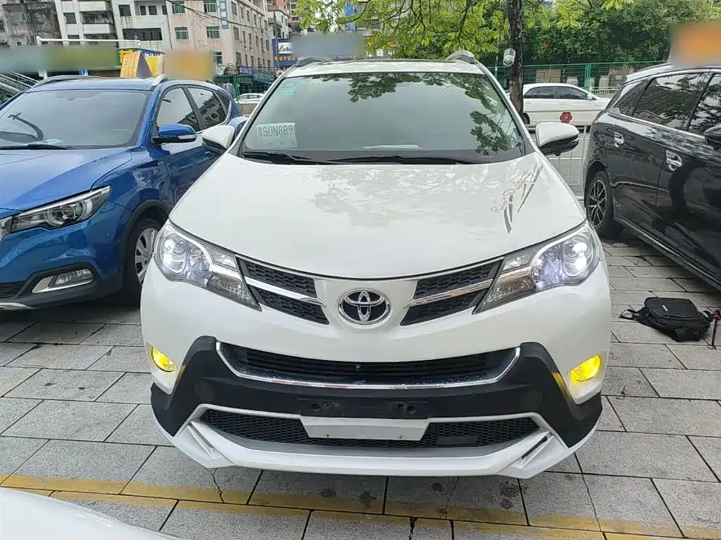 Toyota RAV4 2016 — фото 3