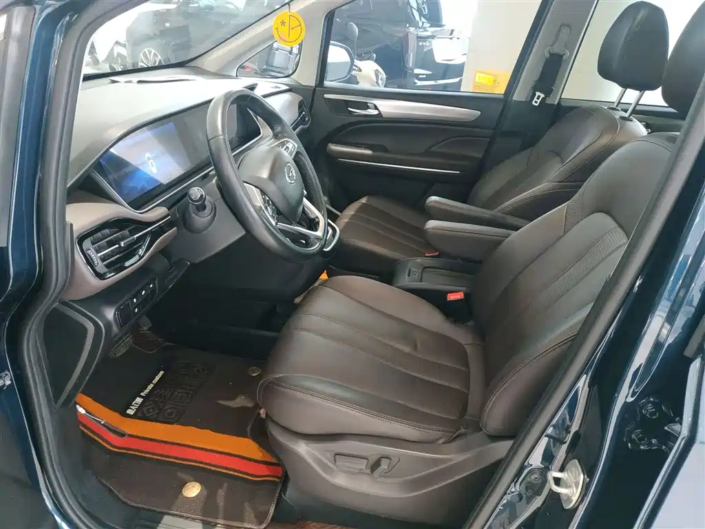 GAC Motor Trumpchi M6 2020 — фото 15