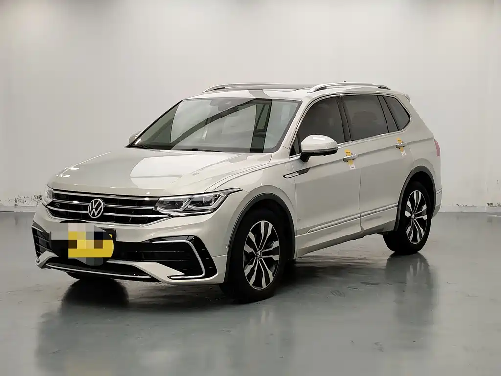 Volkswagen Tiguan L 2021 — фото 1