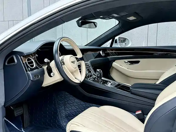 Bentley Continental 2020